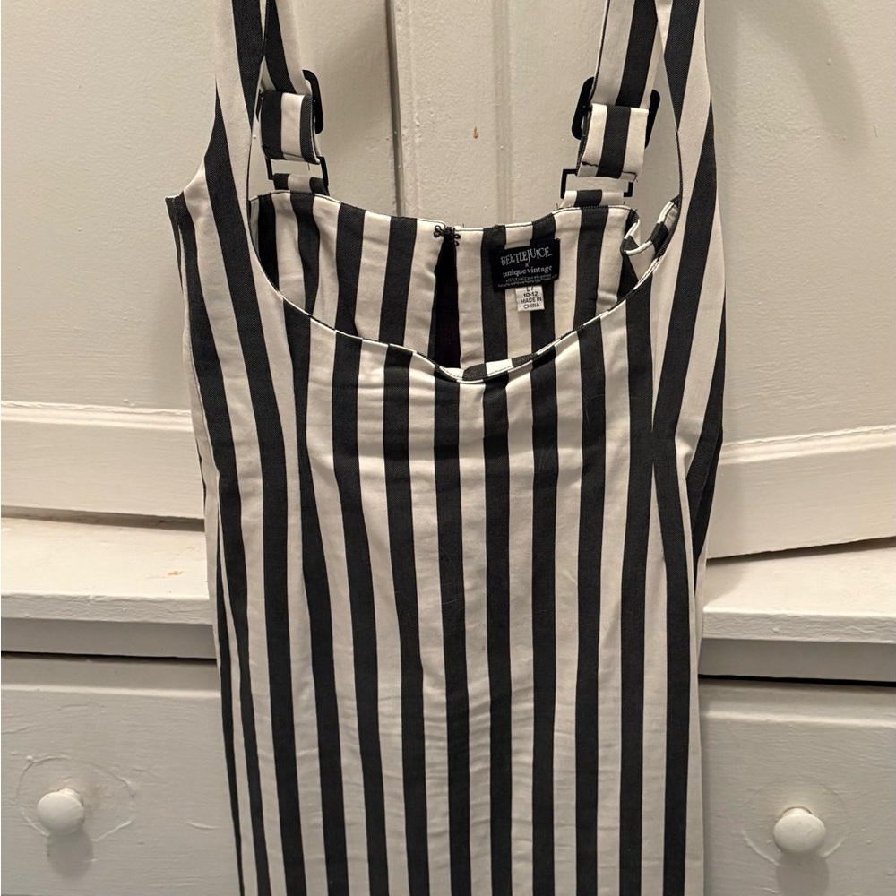 Unique Vintage Beetlejuice Two-Piece Blazer and Pencil Skirt Set (L / 10-12) - Picture 4 of 5